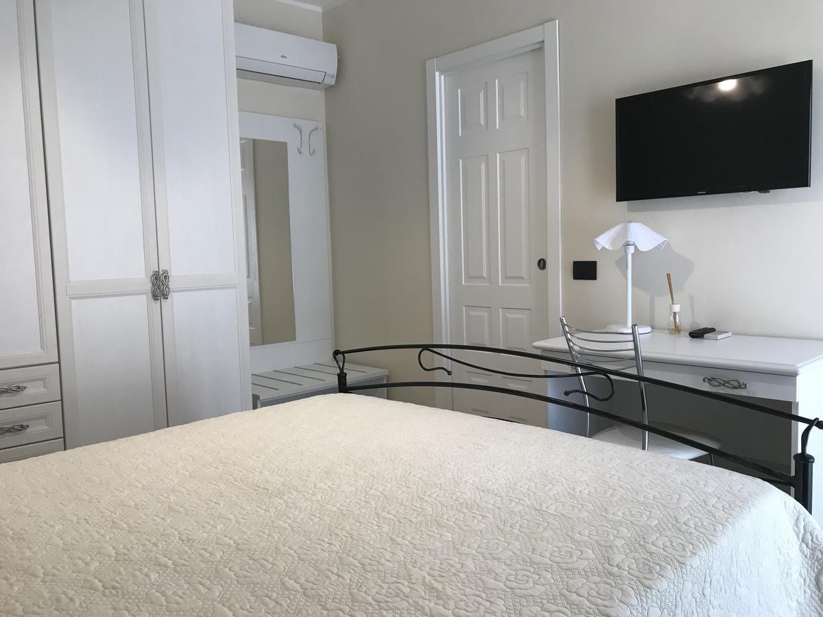 Bed And Breakfast Sun Wine 塔兰托 外观 照片